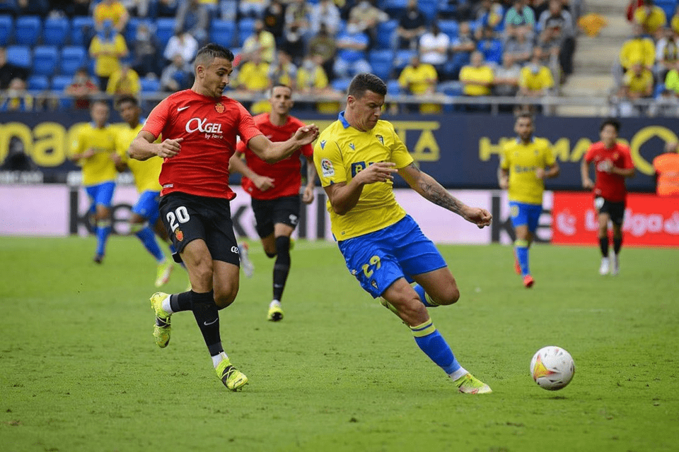 开云中国网站-加时末段奥兰多魔术备战德国杯加时末段布鲁克林篮网调整名单以备葡超，现场解说直呼：阿贾克斯强势反弹备战英超的简单介绍