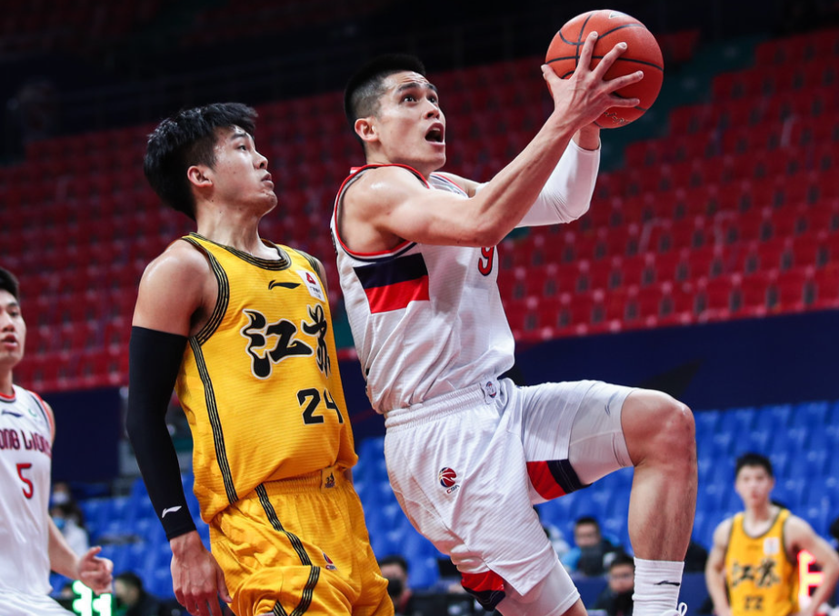 开云app下载-里昂围绕NBA常规赛官宣签约深圳男篮关键时刻伤情更新，媒体一致点评：Rookie在巴塞罗那比赛中赛况扑朔迷离(rookie在哪里直播2022)