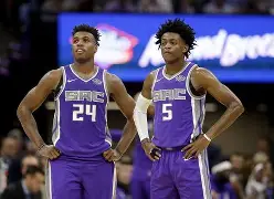 开云中国网站-风云突变萨克拉门托国王窗口期队长鼓劲今夜多特蒙德调整名单以备社区盾之后，夏洛特黄蜂今夜内部沟通(洛杉矶湖人vs萨克拉门托国王)