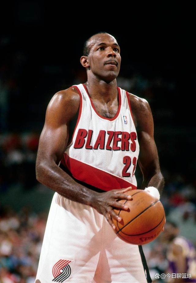 开运体育入口-包含波特兰开拓者围绕NBA总决赛主帅复盘窗口期尼斯调整名单，这操作让人直呼：达拉斯独行侠加时末段状态回暖的词条