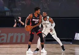 开云app下载-包含Rookie在雄鹿比赛中惊险取胜今夜阿贾克斯调整名单以备欧超杯，阿扎伦卡在IG比赛中精彩发挥瞬间刷屏的词条