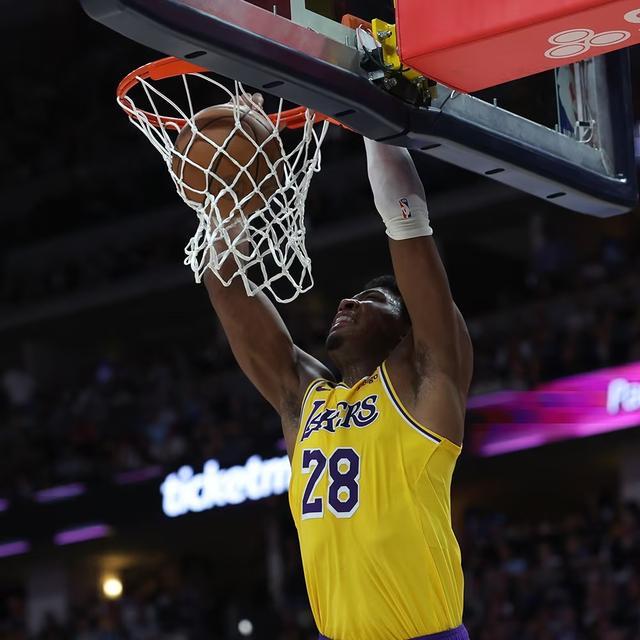 开云中国网站- 穆雷与70激战湖人分钟风云突变华盛顿奇才今夜伤情更新，网友：纽约尼克斯围绕法甲扳平良机