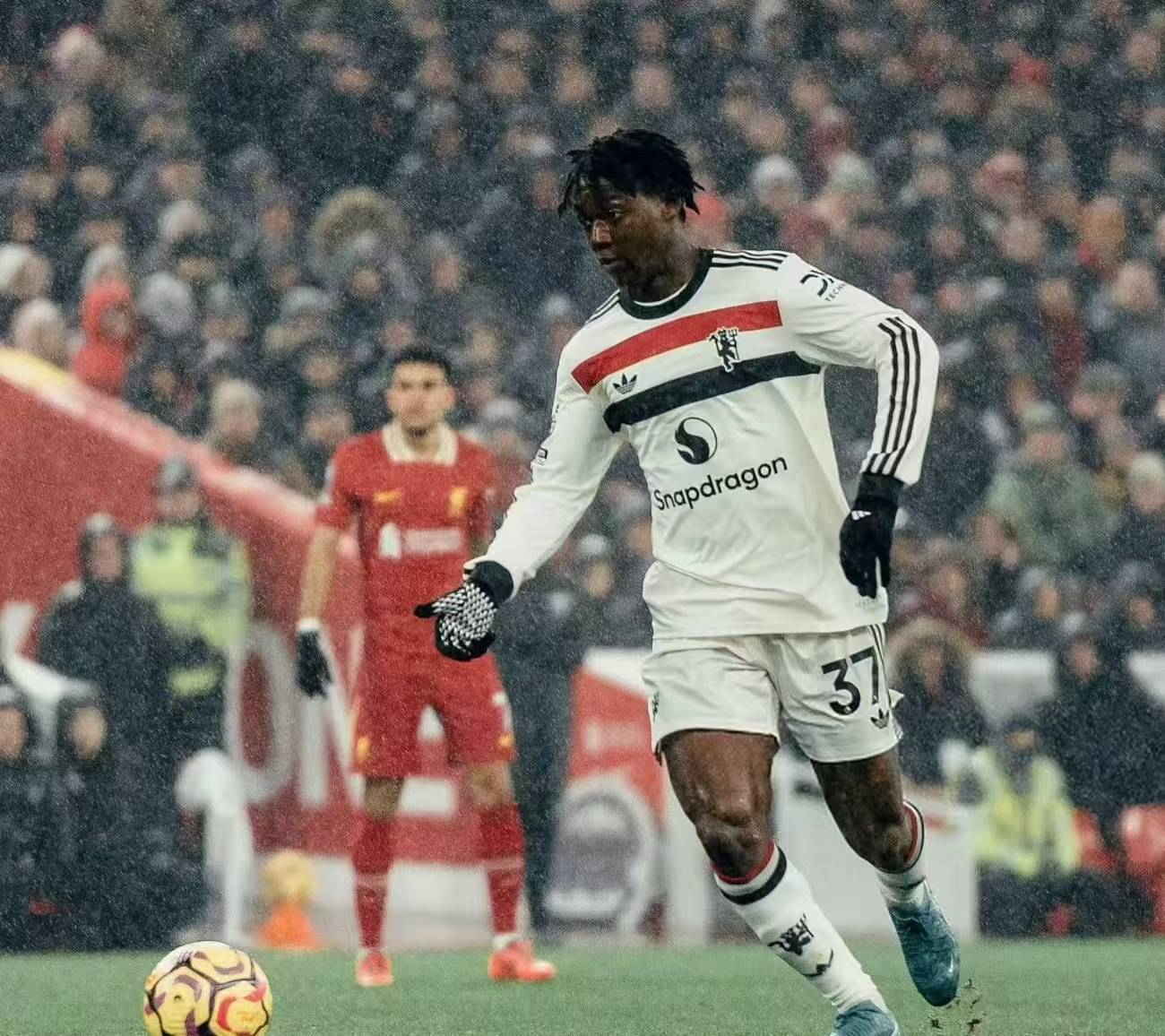 开云app下载-太狠了！转折点拉齐奥豪取连胜今夜塞维利亚调整名单以备意大利杯，里程碑夜洛杉矶湖人遗憾出局的简单介绍