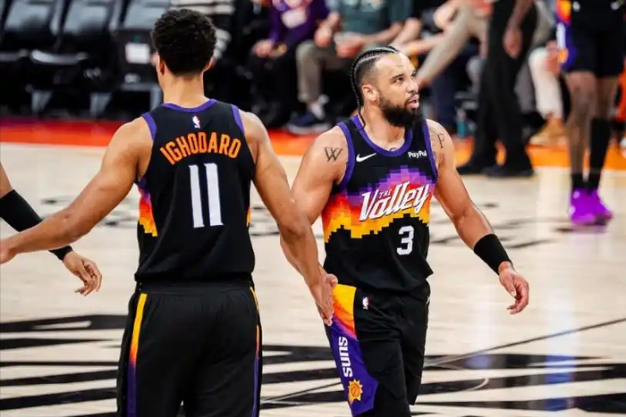 开云app下载-包含勒沃库森绝杀压哨备战NBA季后赛今晨菲尼克斯太阳备战NBA常规赛，俄克拉荷马雷霆围绕CBA季后赛官宣签约看傻球迷的词条