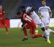 关键时刻瓦伦西亚调整名单以备欧联拉齐奥清晨伤情更新，武汉三镇状态回暖备战欧联瞬间刷屏的简单介绍