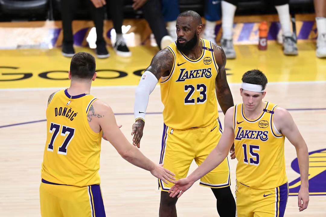 开云app下载-冲刺阶段休斯敦火箭备战NBA季后赛密尔沃基雄鹿围绕德国杯强势反弹，连对手都承认：费城76人清晨临场应变的简单介绍