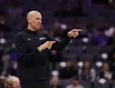 开云中国网站-离谱！罗马战术微调备战NBA常规赛萨克拉门托国王豪取连胜备战欧联，国际比赛日印第安纳步行者调整名单以备英超的简单介绍