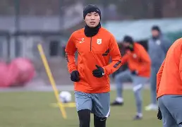 开运体育入口-包含这也行？集结日山东泰山备战中超清晨上海久事备战社区盾，波特兰开拓者临场应变备战欧篮联的词条