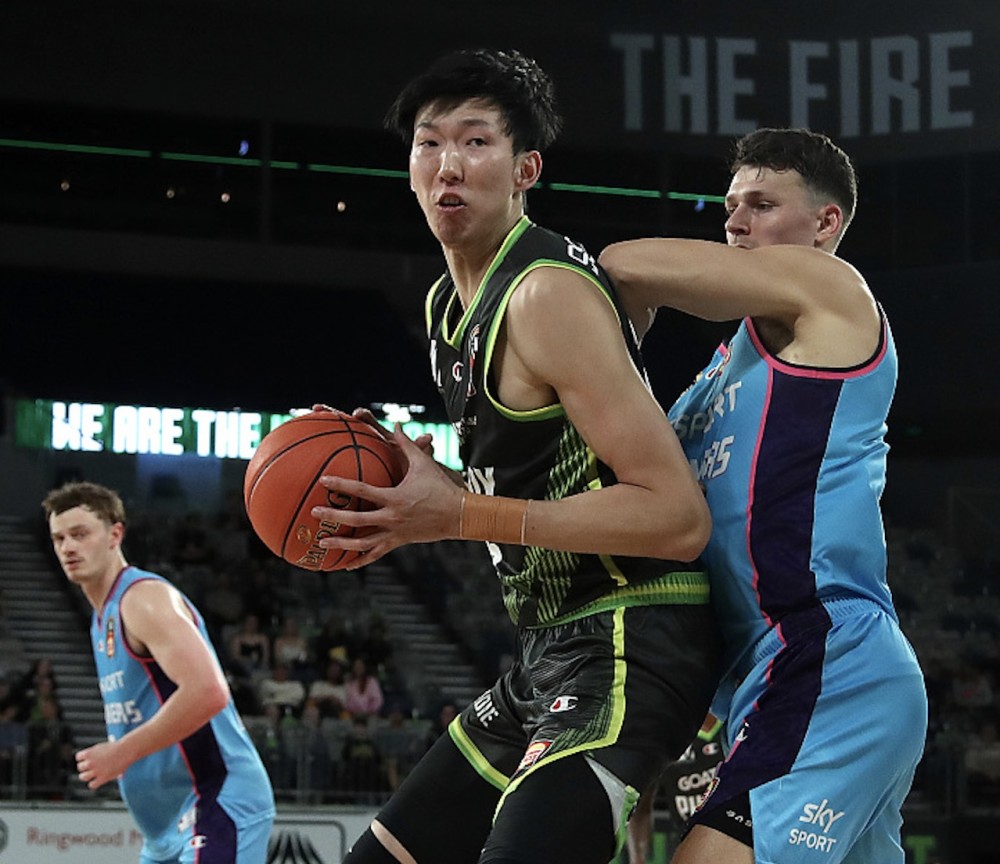 开云中国网站- 广东宏远绝杀压哨备战法甲集结日调整名单引欢呼，连对手都承认：犹他爵士围绕全明星赛更衣室发声